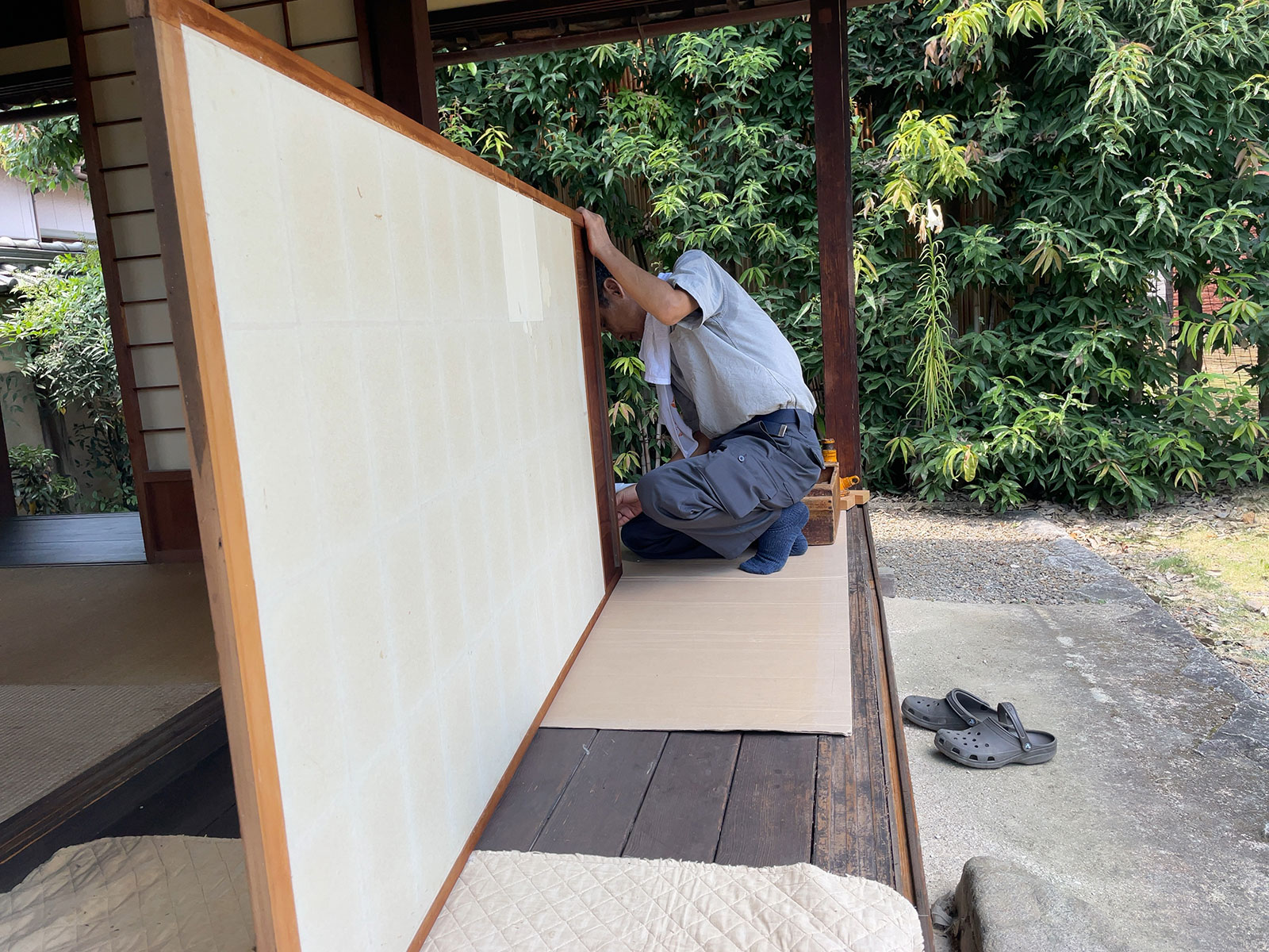 安城市の襖・障子・網戸・畳の張替え　手張り表具職人の店 和紙屋（かずしや）安城北店